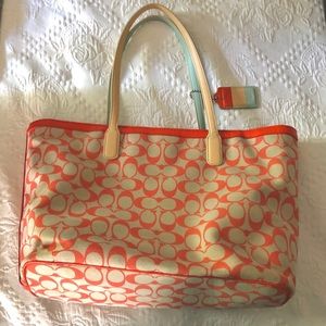 NWOT Coach legacy weekend shopper bag